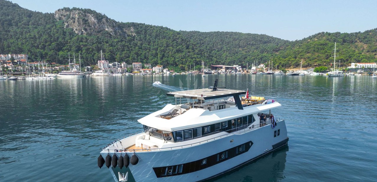 Alfa Charter Yacht