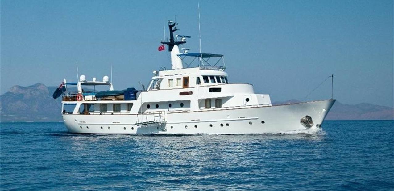 Lady Ecosse Charter Yacht