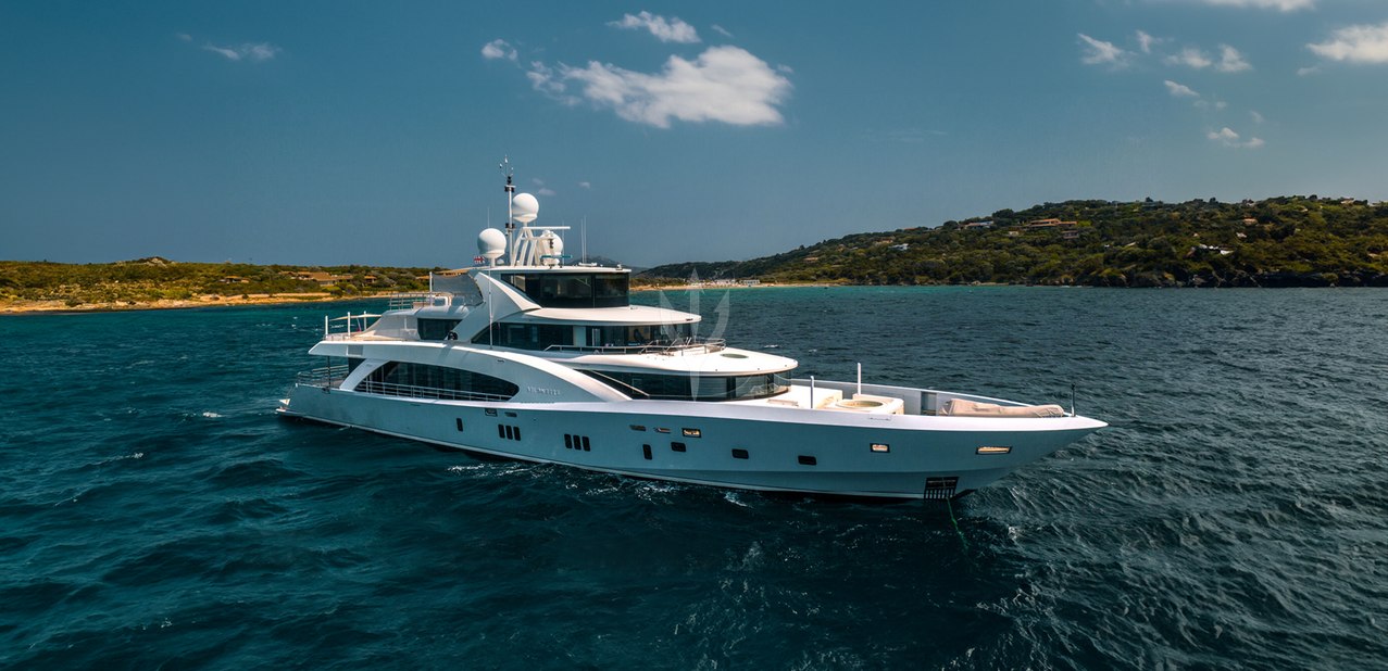 Belongers Charter Yacht