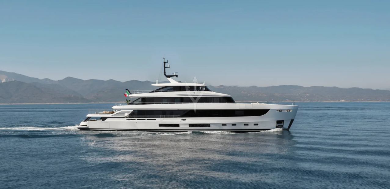 Shabby Charter Yacht