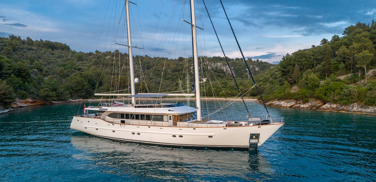 Navilux Charter Yacht
