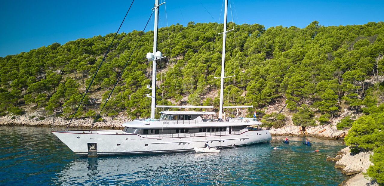 Omnia Charter Yacht