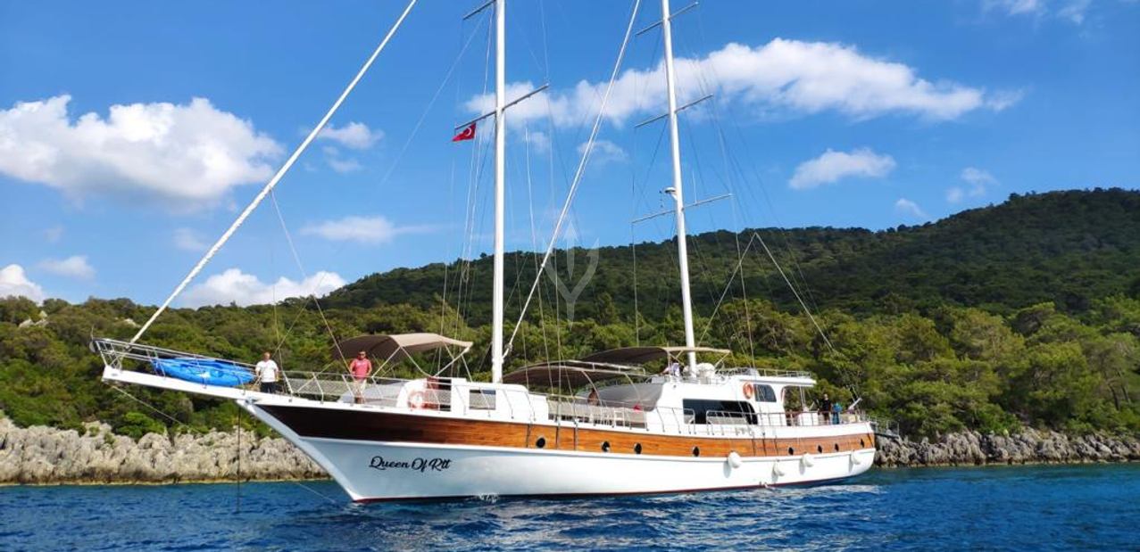 Queen Of RTT Charter Yacht