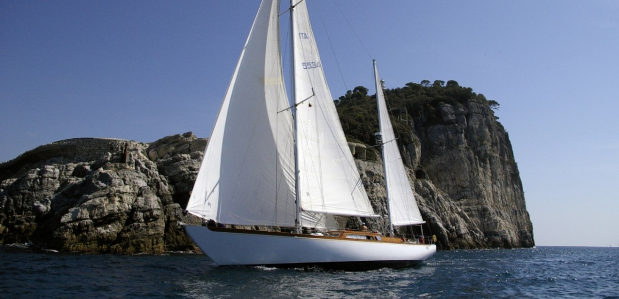 Cadama Charter Yacht