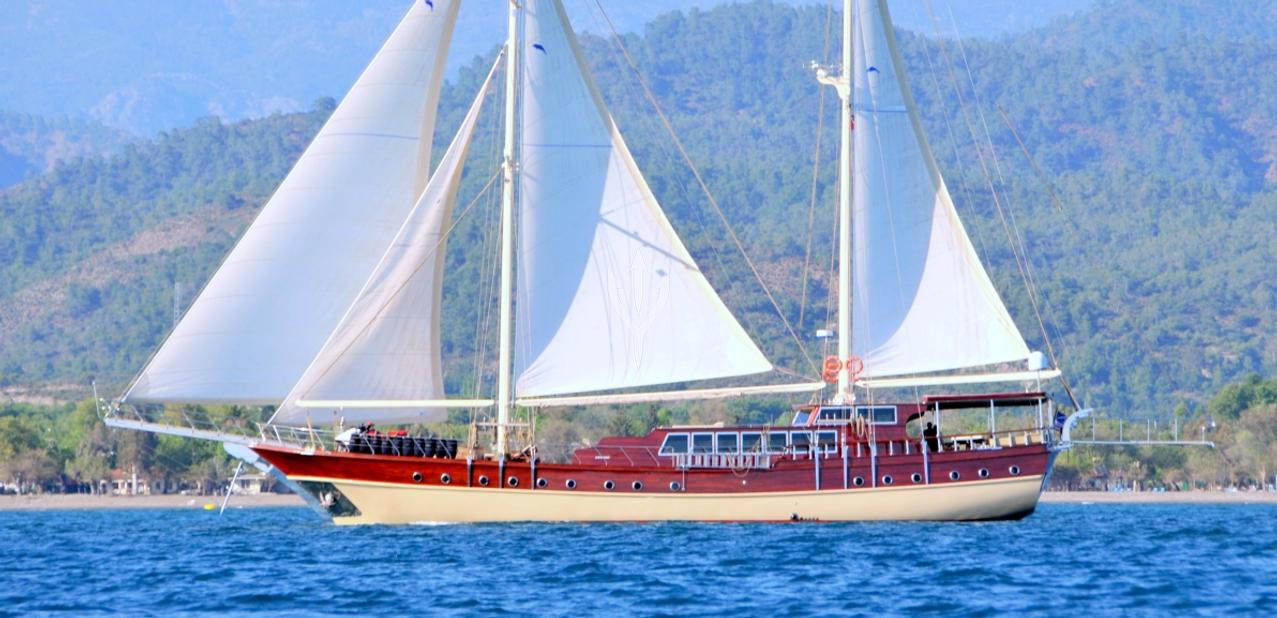 Let's Dance Charter Yacht