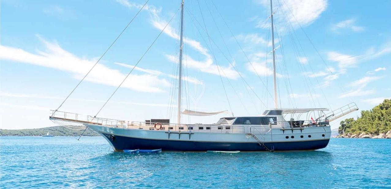 Nautilus Charter Yacht