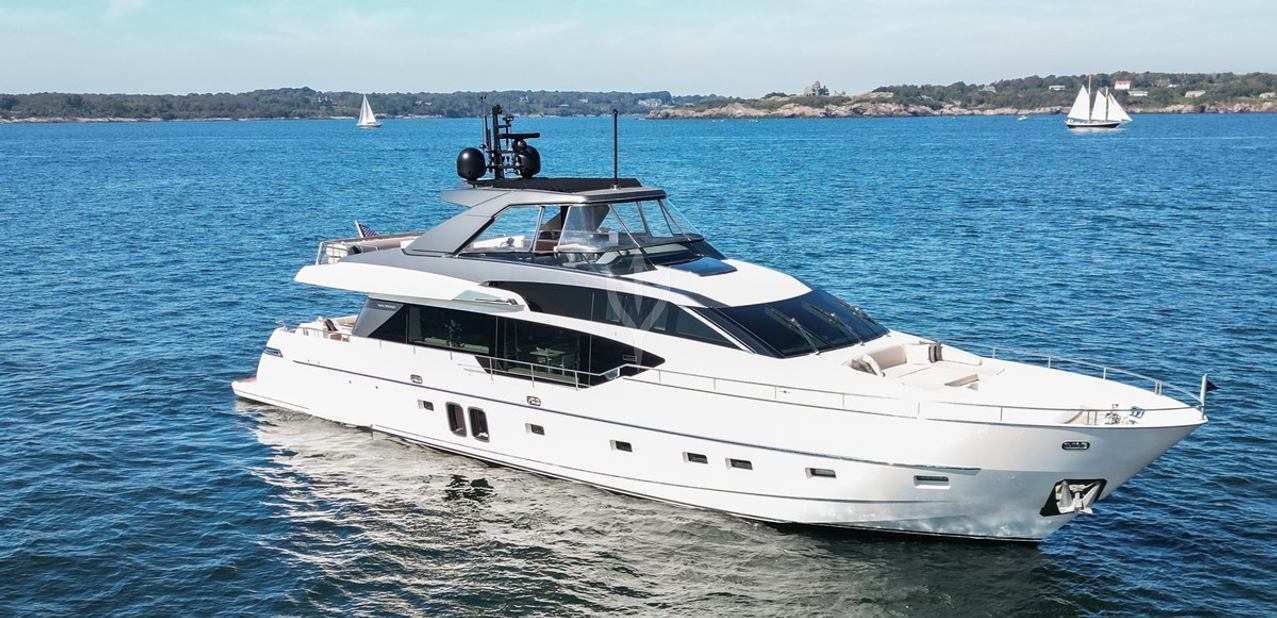 Juju Charter Yacht