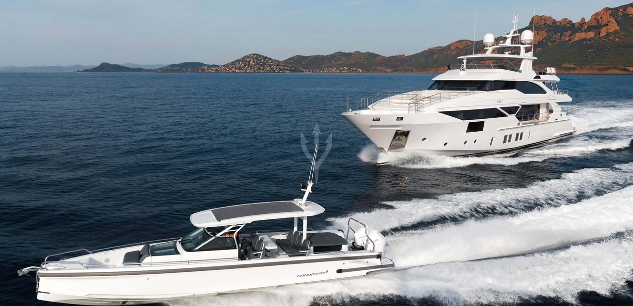 Family Charter Yacht