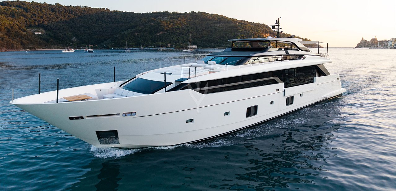 Aresya Charter Yacht