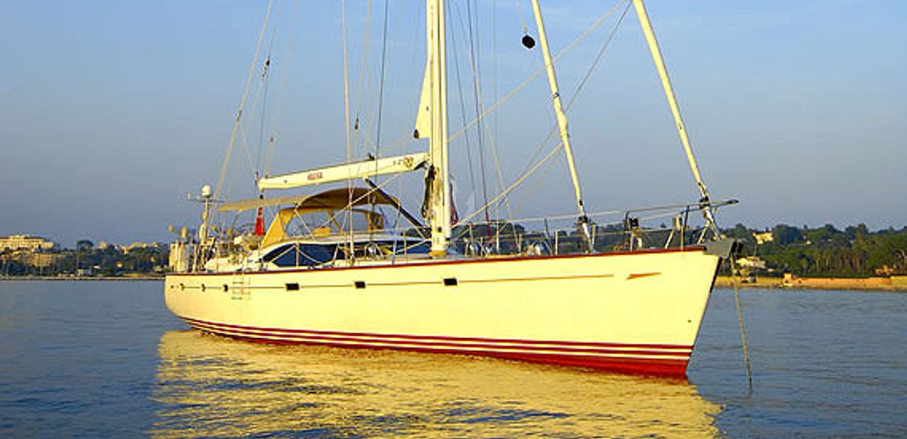 Holo Kai Charter Yacht