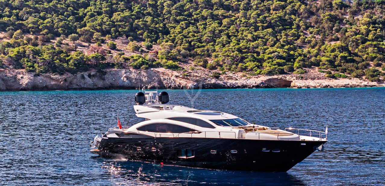 Blade 6 Charter Yacht