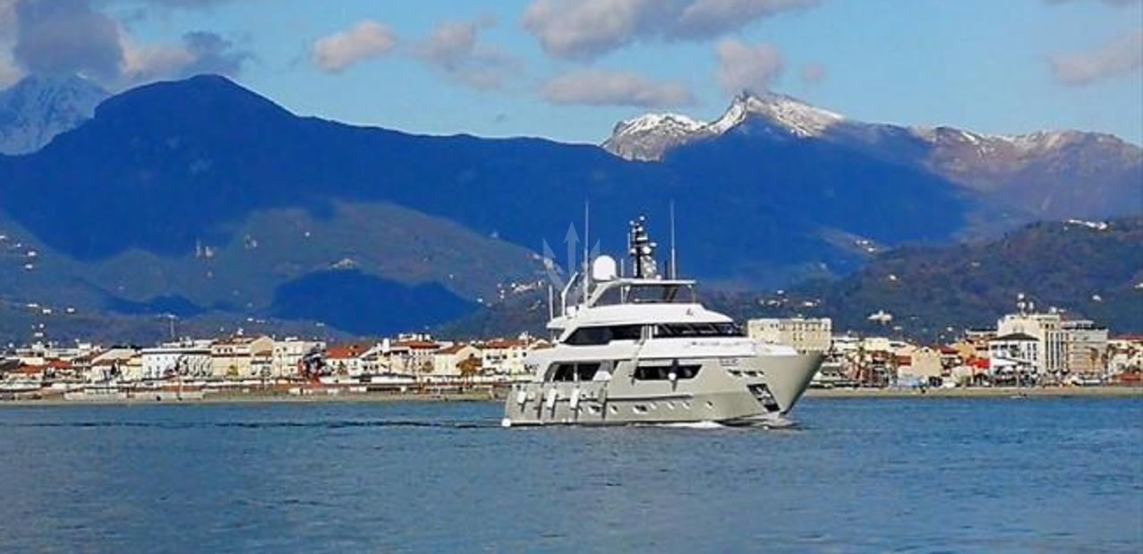 Sosa Charter Yacht