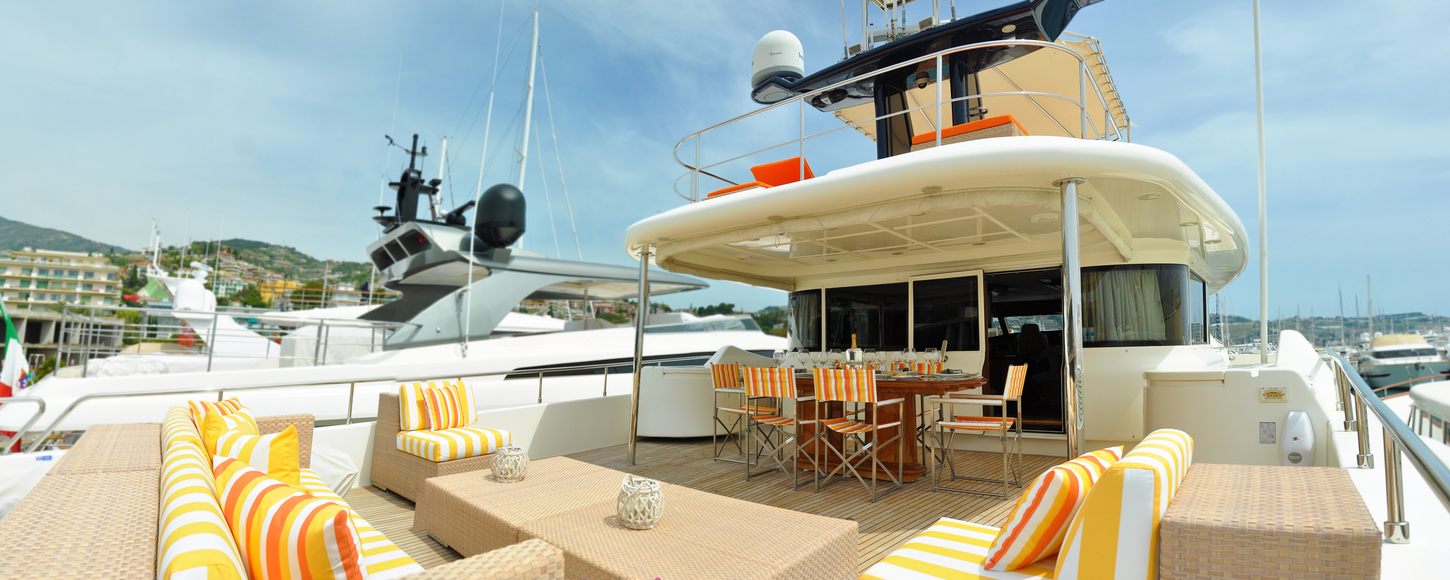 besværlige Til fods overvåge Last-minute Amalfi Coast yacht charter special on superyacht CONQUISTADOR |  YachtCharterFleet