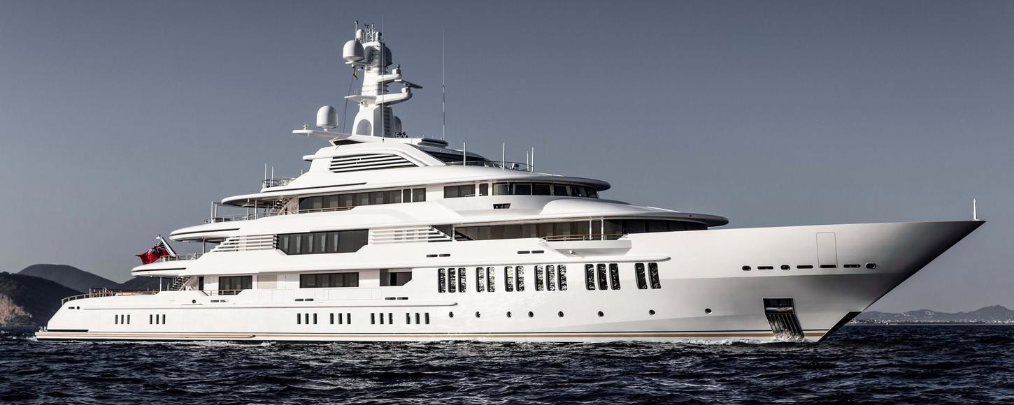 who owns superyacht cloud 9