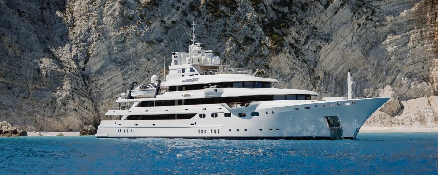 yacht rent in greece