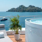 Deep Blue II photo 2