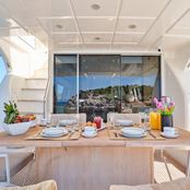 Golden Yacht photo 4