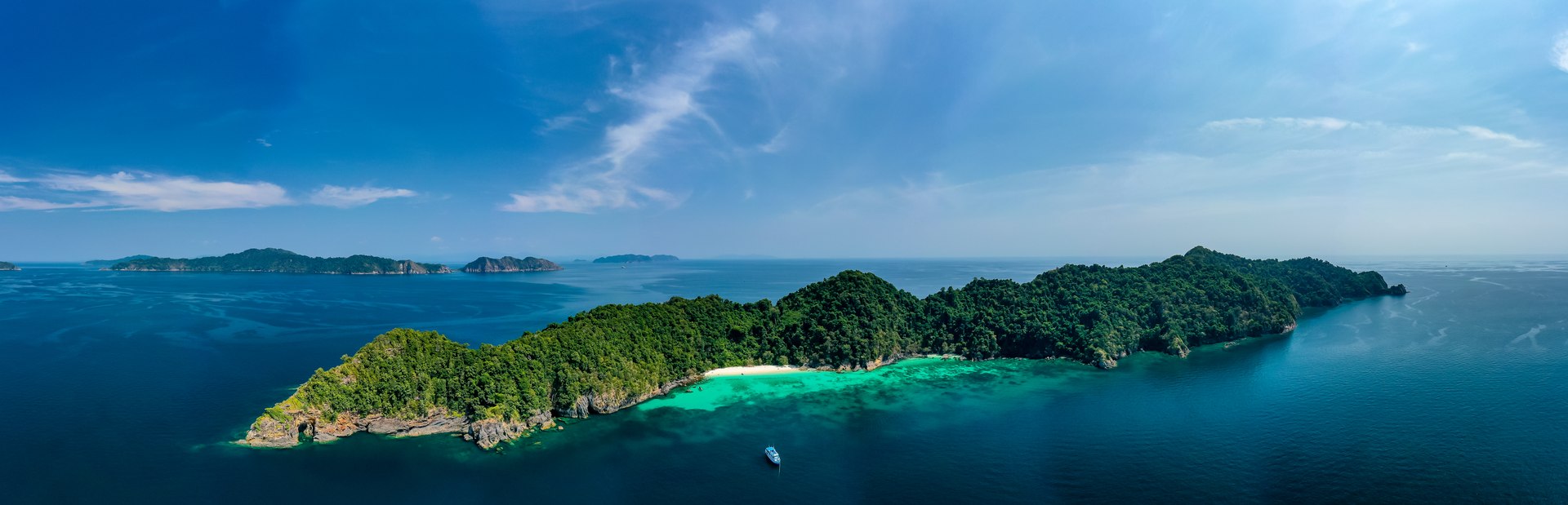 Why You Have To Experience A Luxury Yacht Charter In The Mergui Archipelago