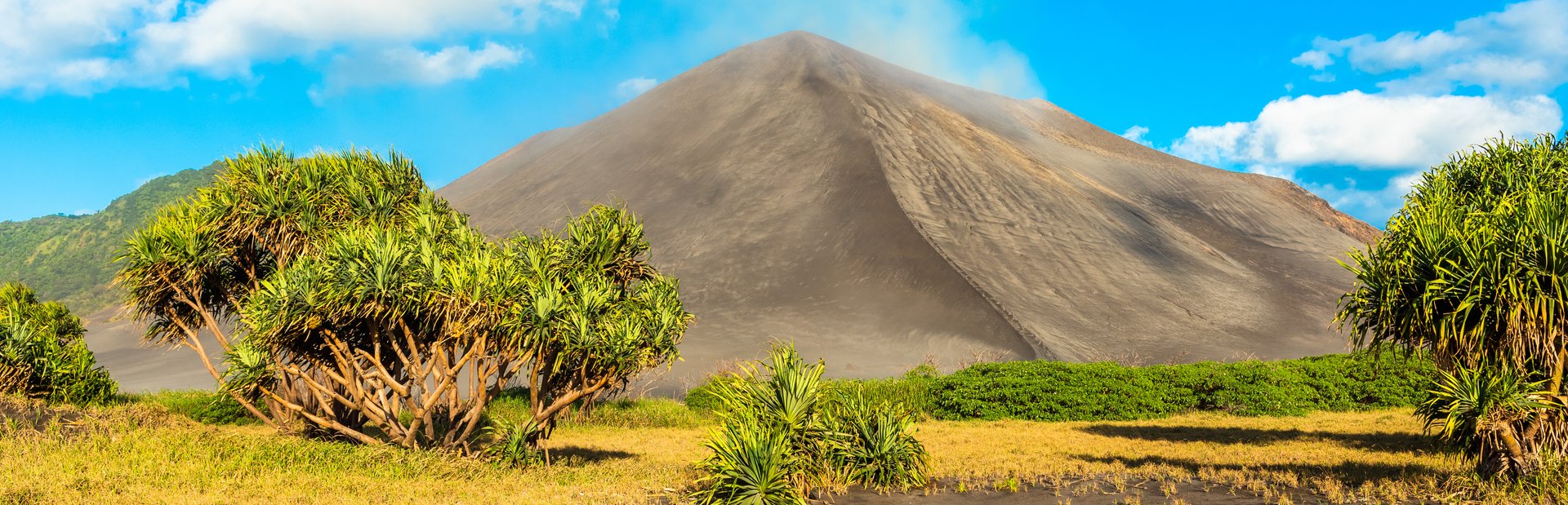 Mount Yasur Image 1