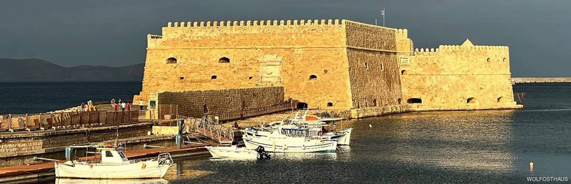 Rocca a Mare Fortress Image 1