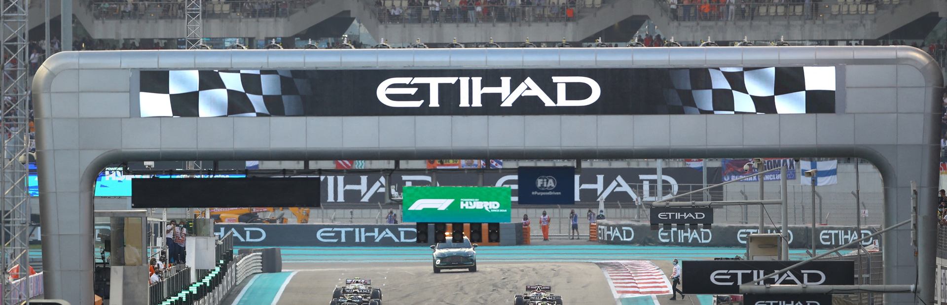 4 things to do at the Abu Dhabi Grand Prix away from your superyacht