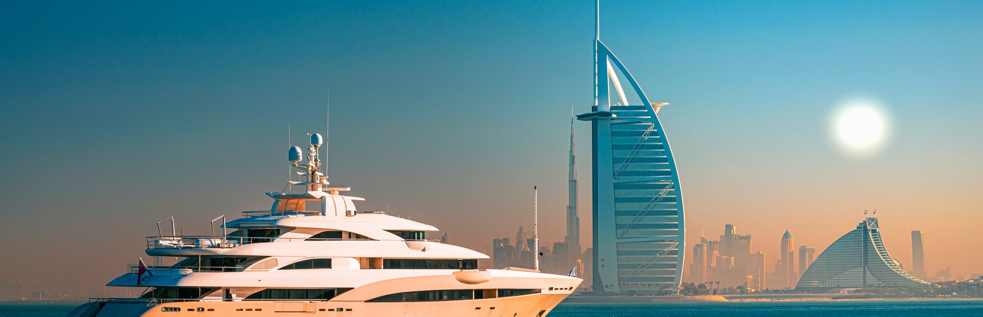 yacht for rent in dubai price