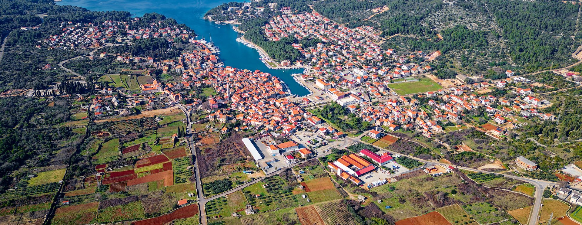 Stari Grad Plain Image 1