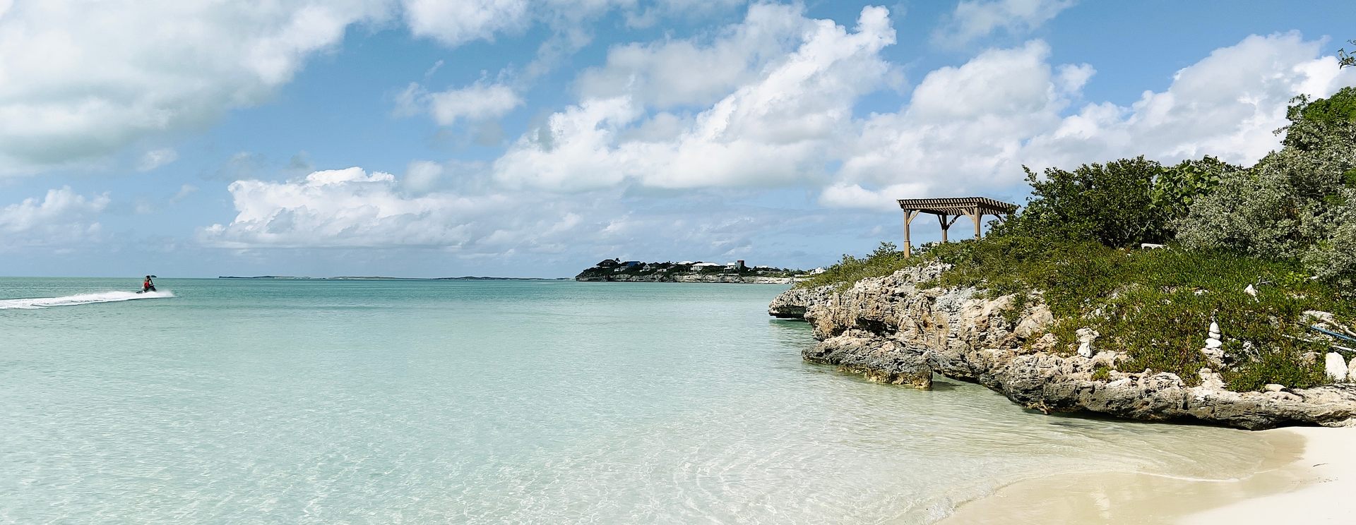 Sapodilla Bay Beach Image 1