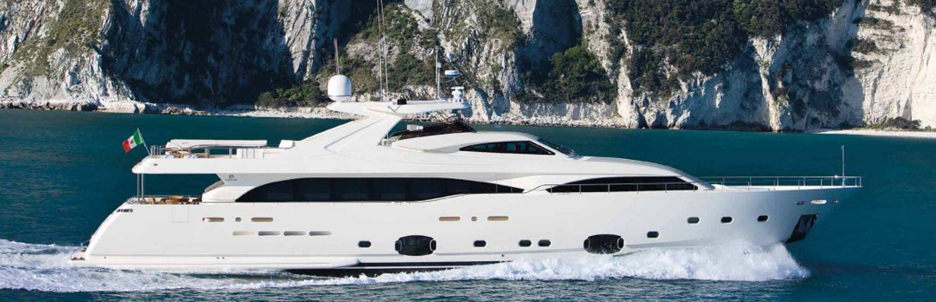 Custom Line 112 Yacht