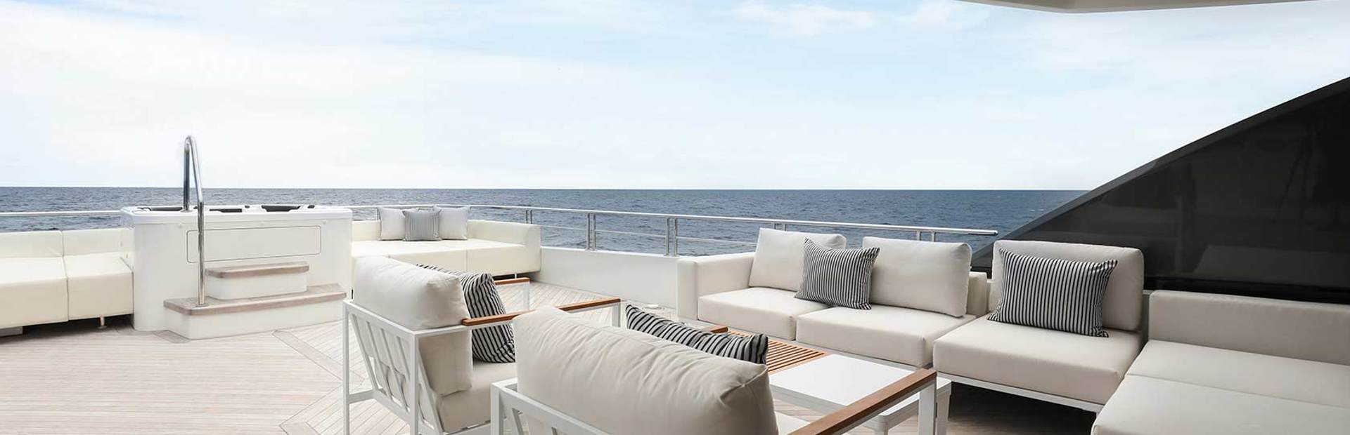 32E Yacht
