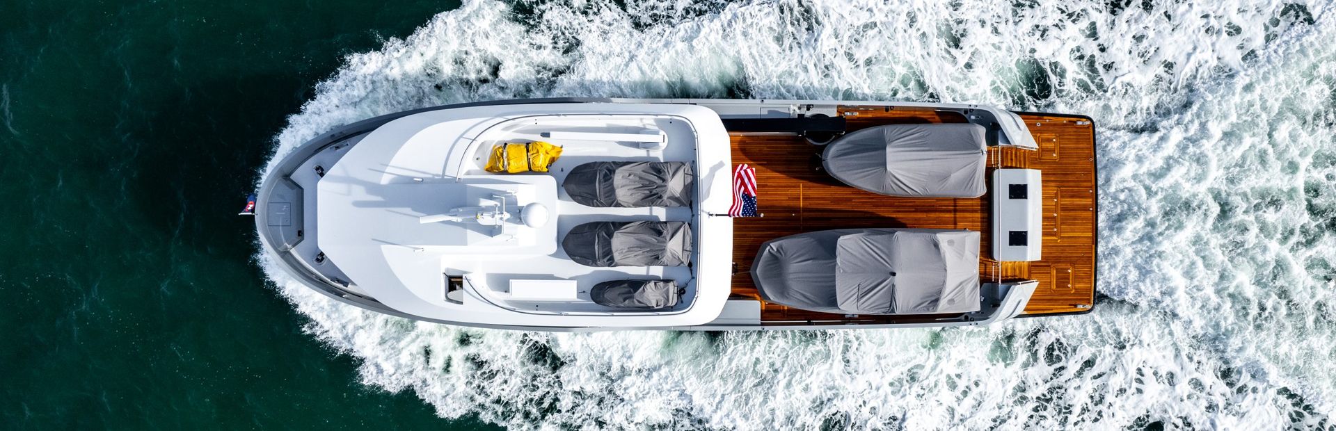 Crossover 27 Yacht