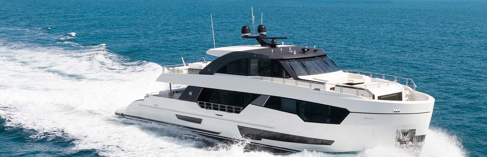 32E Yacht