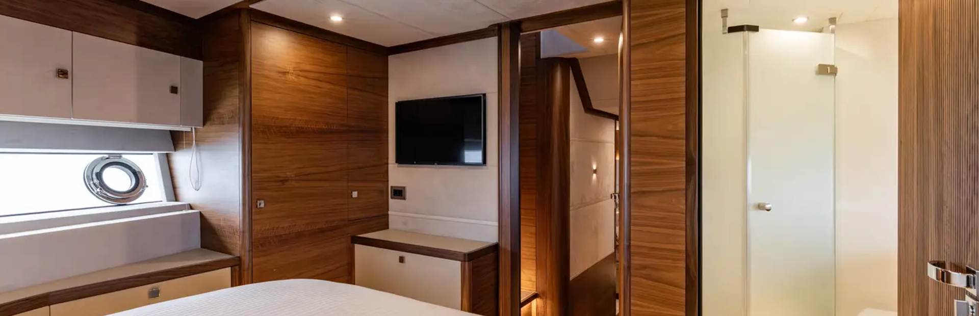 Ocean Explorer 26M Yacht