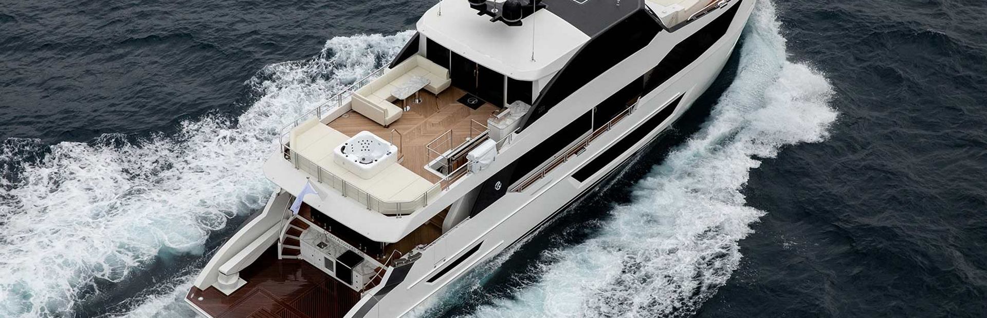 28E Yacht