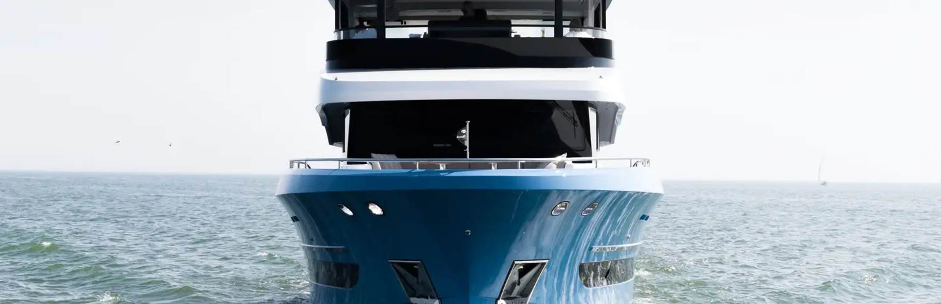 Ocean Explorer 26M Yacht