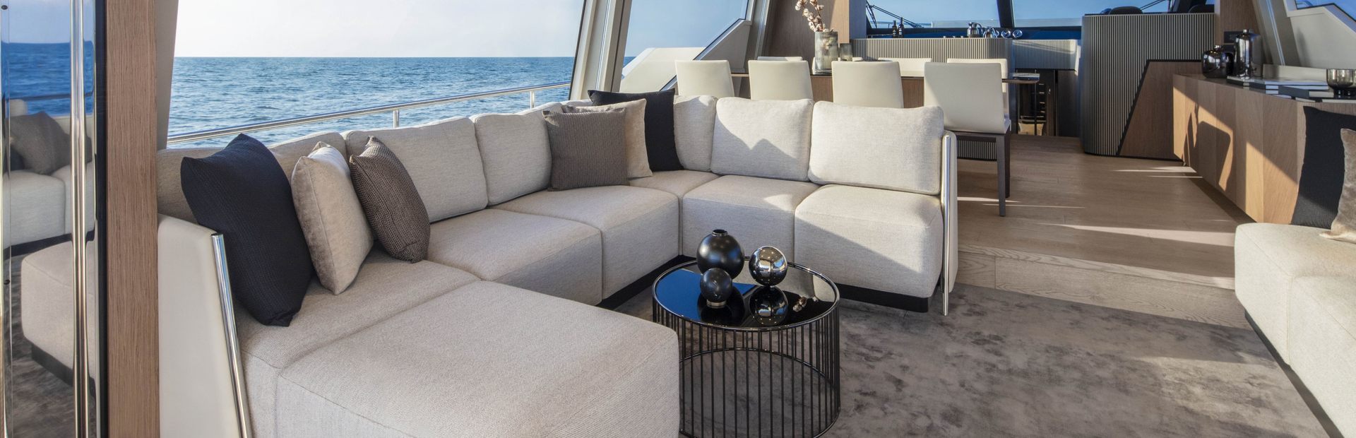 Ferretti 720 Yacht