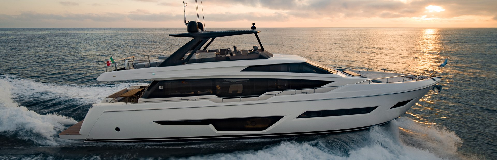 Ferretti  780 Yacht