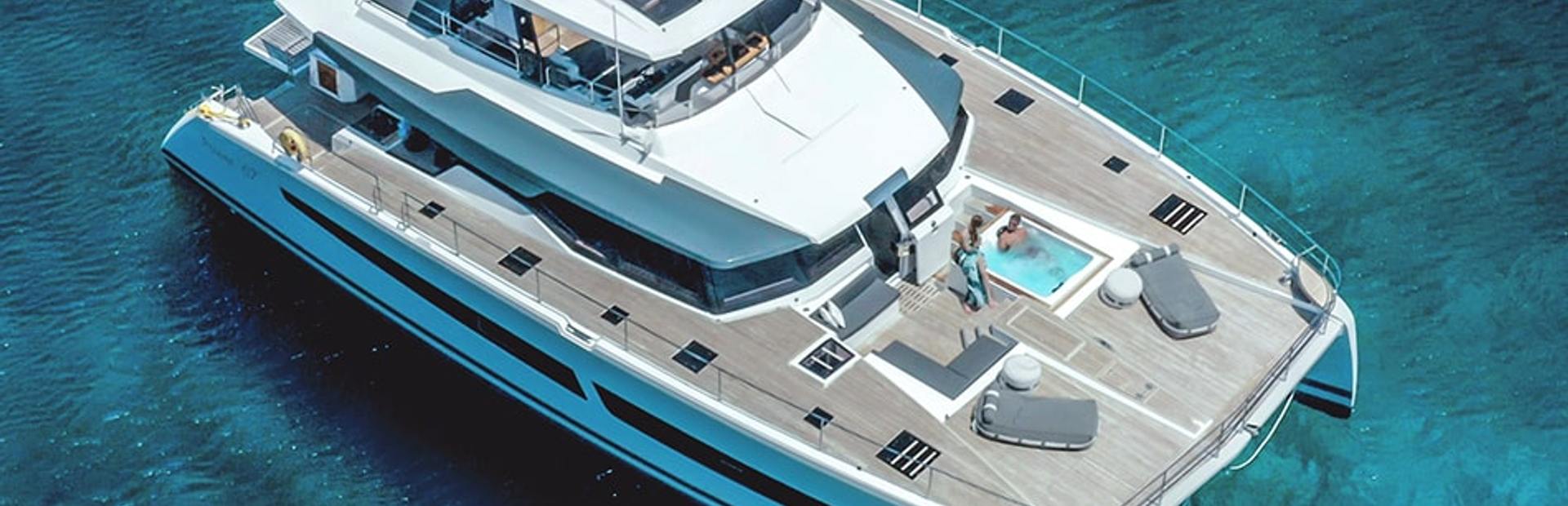 Power 67 Yacht