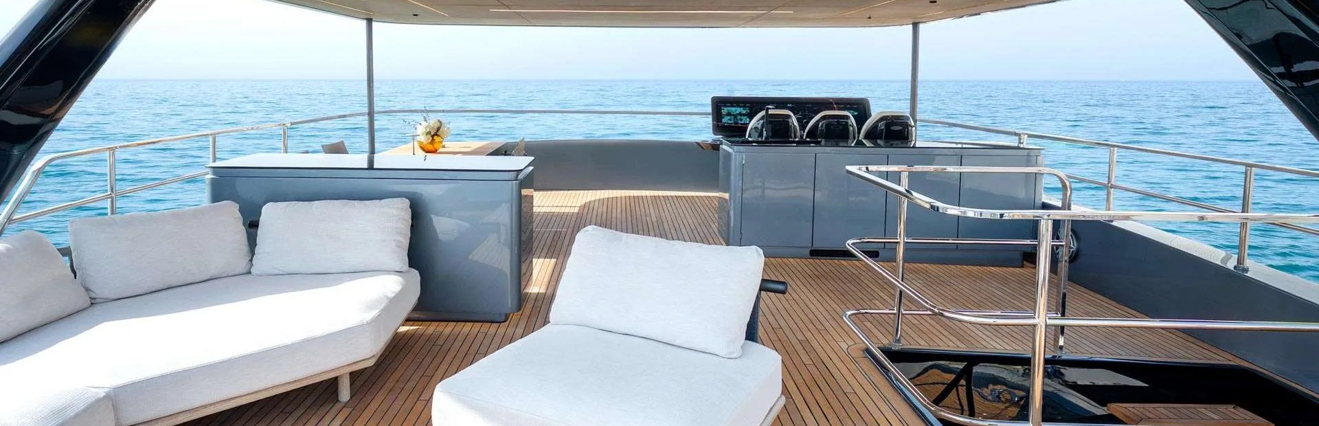 Ultima 88 Yacht