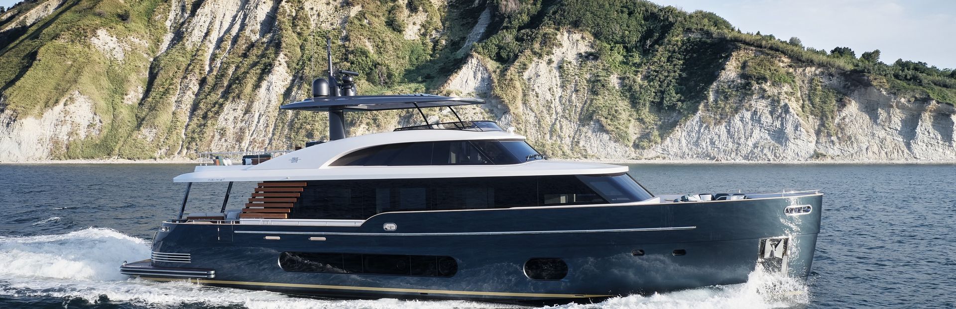 Magellano 25 Metri Yacht