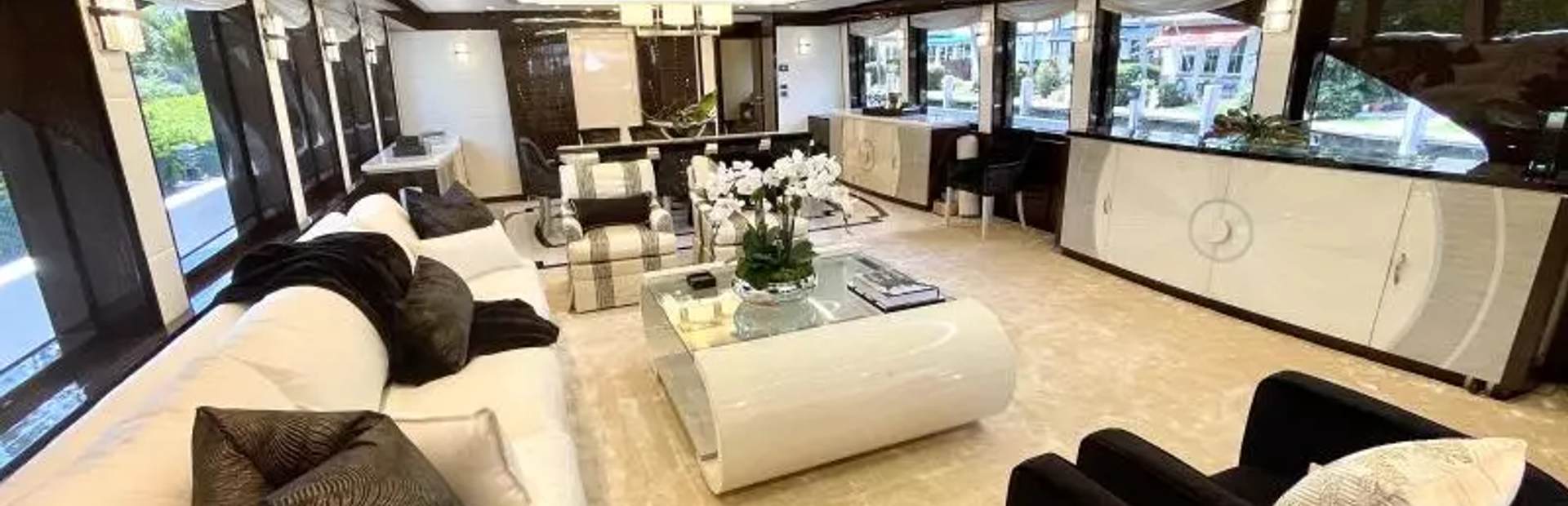 Hargrave 108 Sky Lounge Yacht