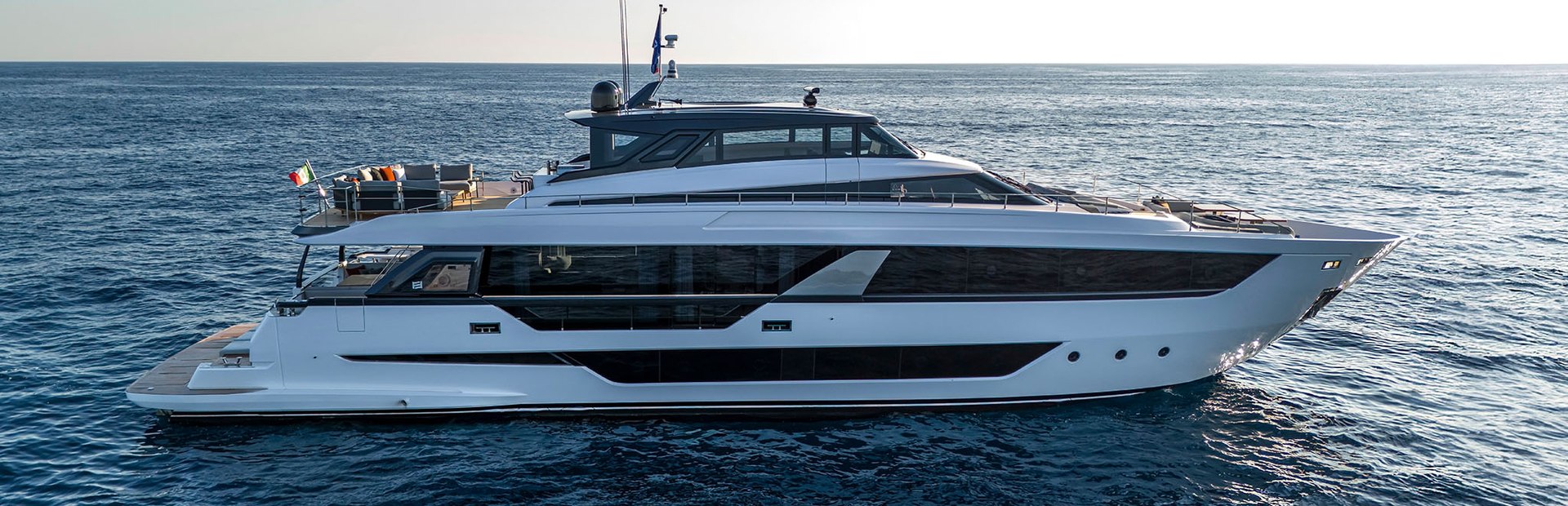 Ferretti 1000 Skydeck Yacht