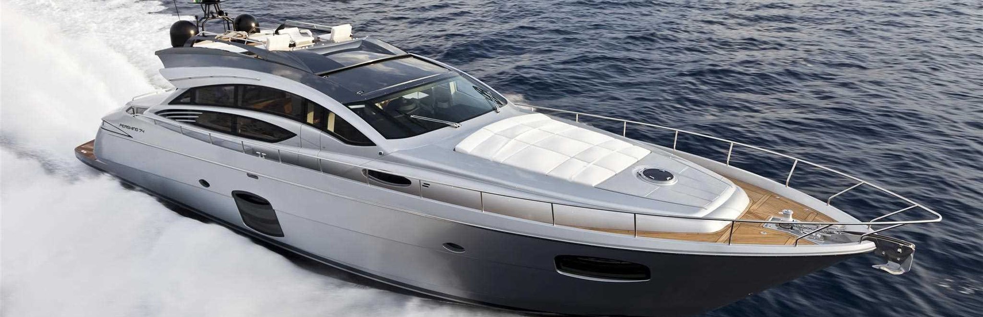 Pershing 74 Yacht