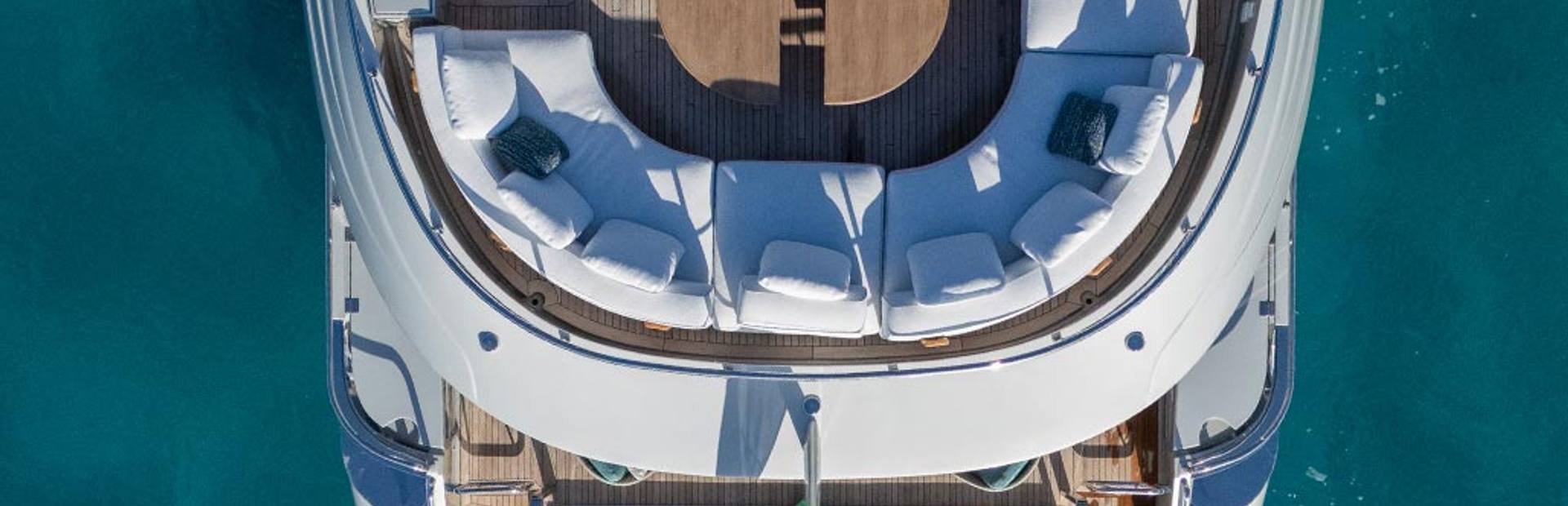 F100 Yacht