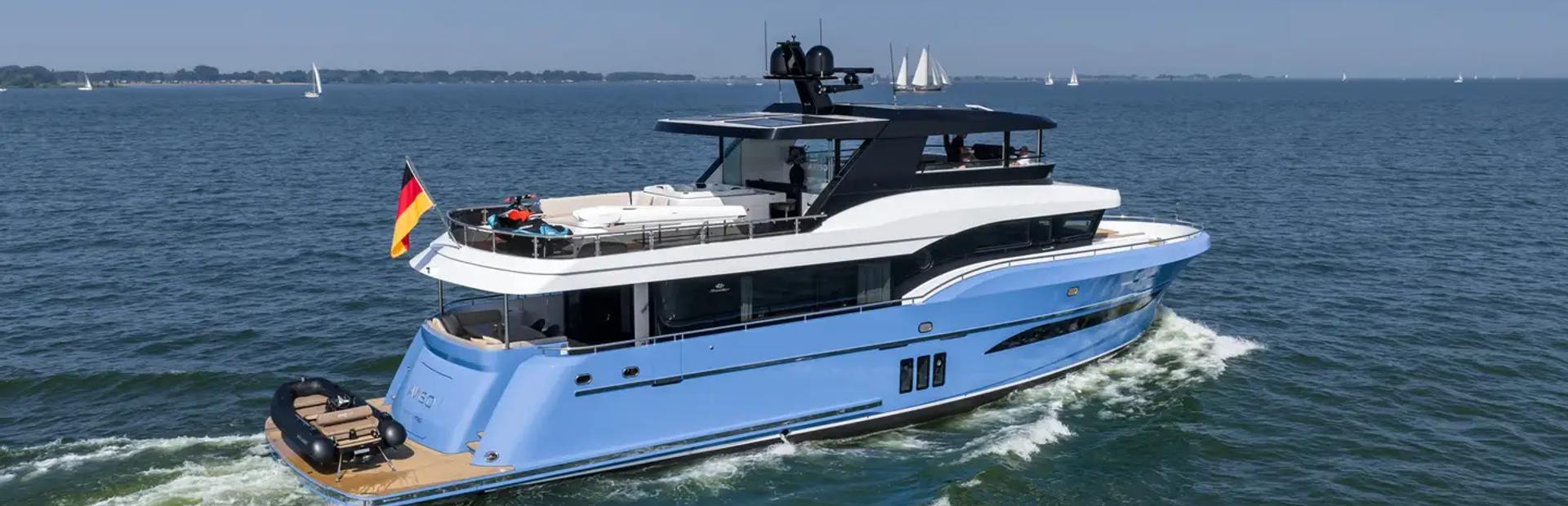 Ocean Explorer 26M Yacht