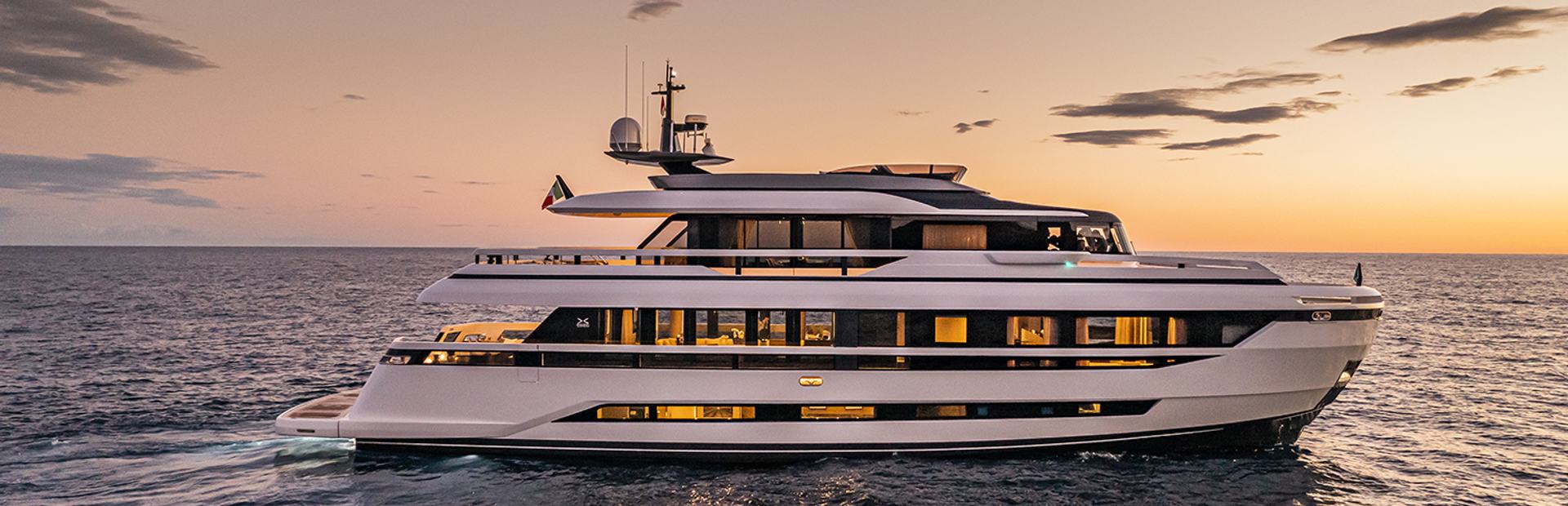 Extra X96 Yacht