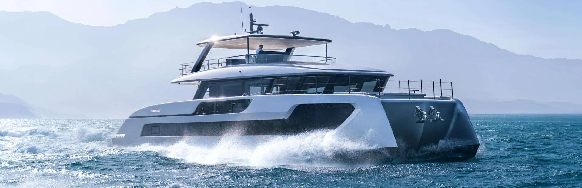 Ultima 88 Yacht