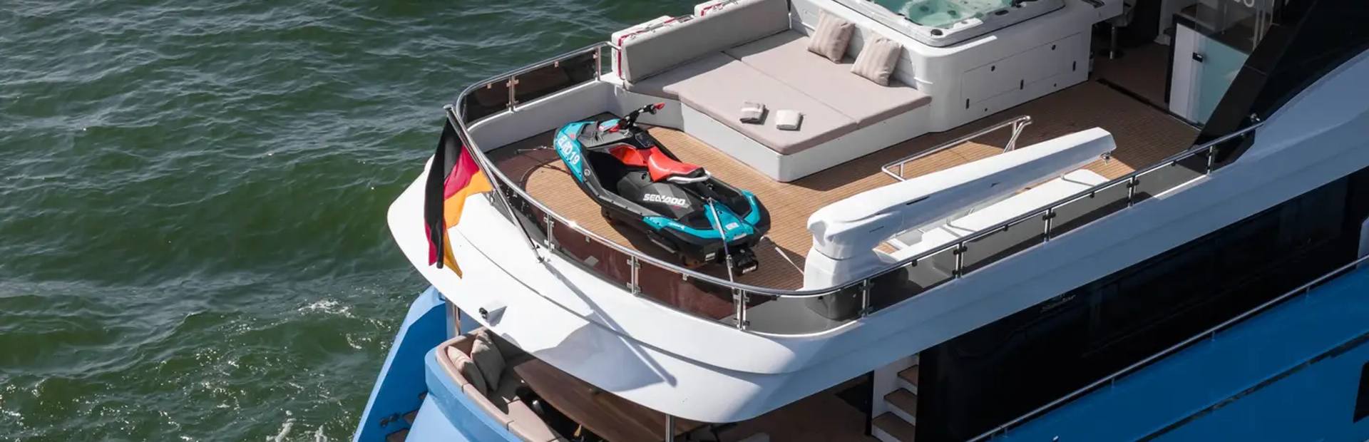 Ocean Explorer 26M Yacht