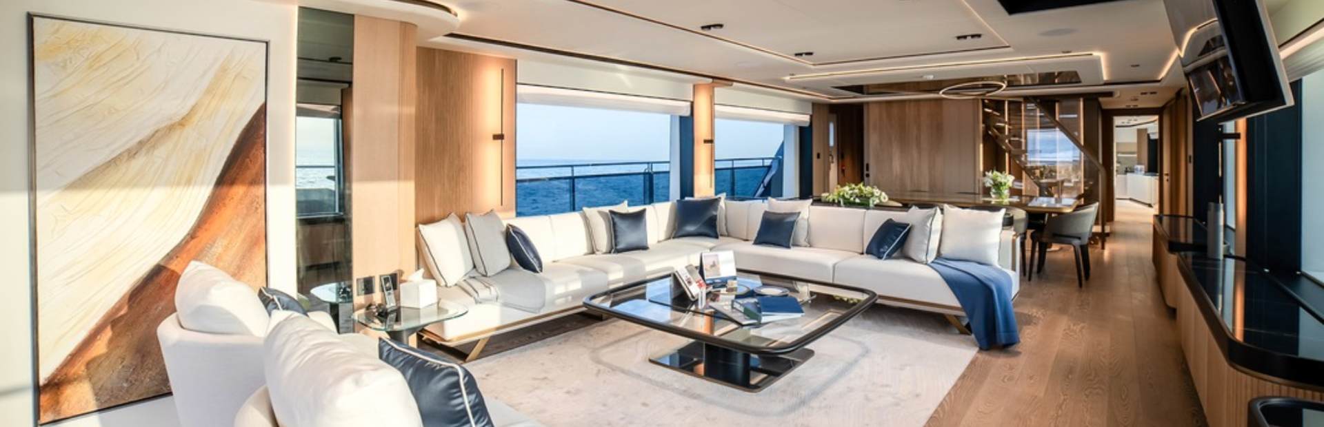 Majesty 112 Terrace  Yacht