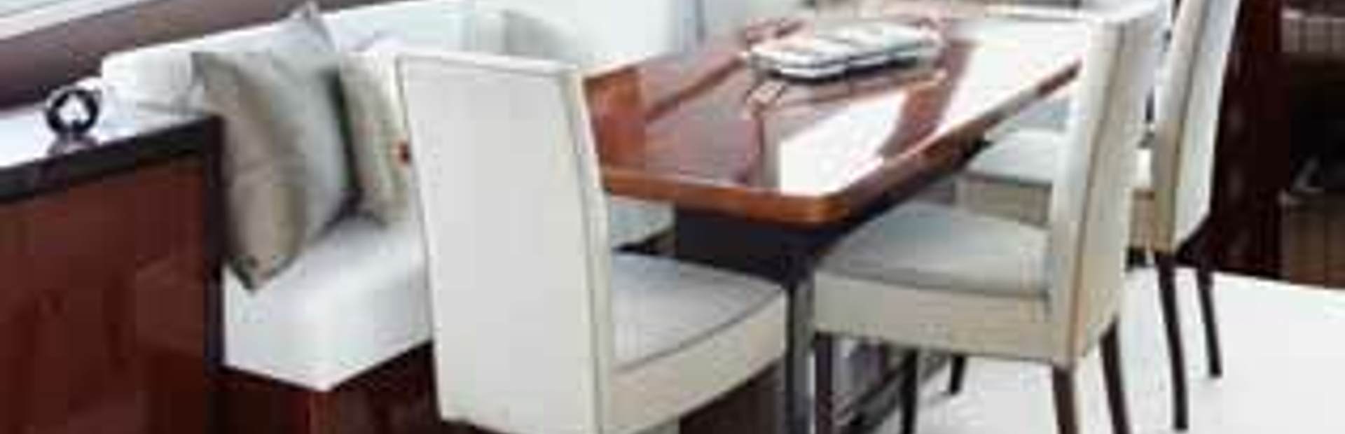 Princess V72 Yacht